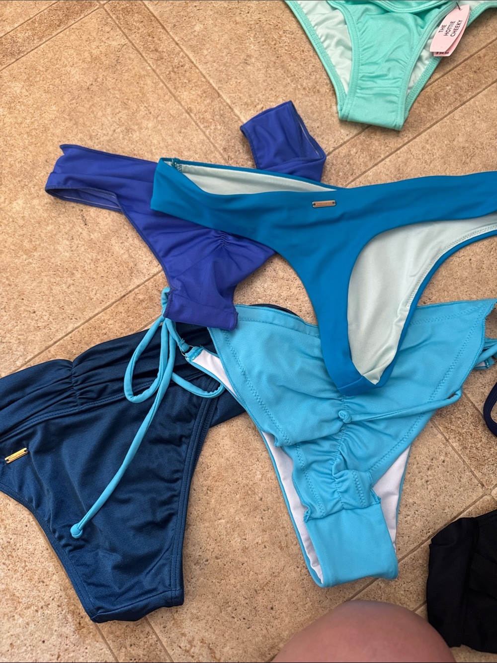 Bikini Bundle - Picture 9 of 9